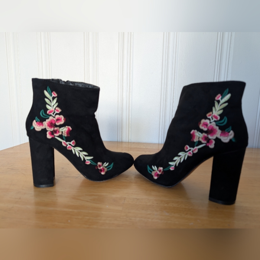 Atmosphere Black Floral Heeled Boots